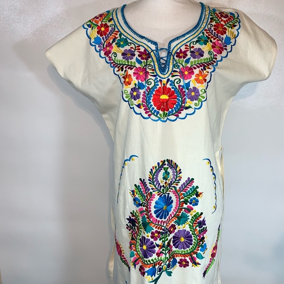 Dresses & Skirts - NEW Authentic Mexican Embroidered Dress Medium